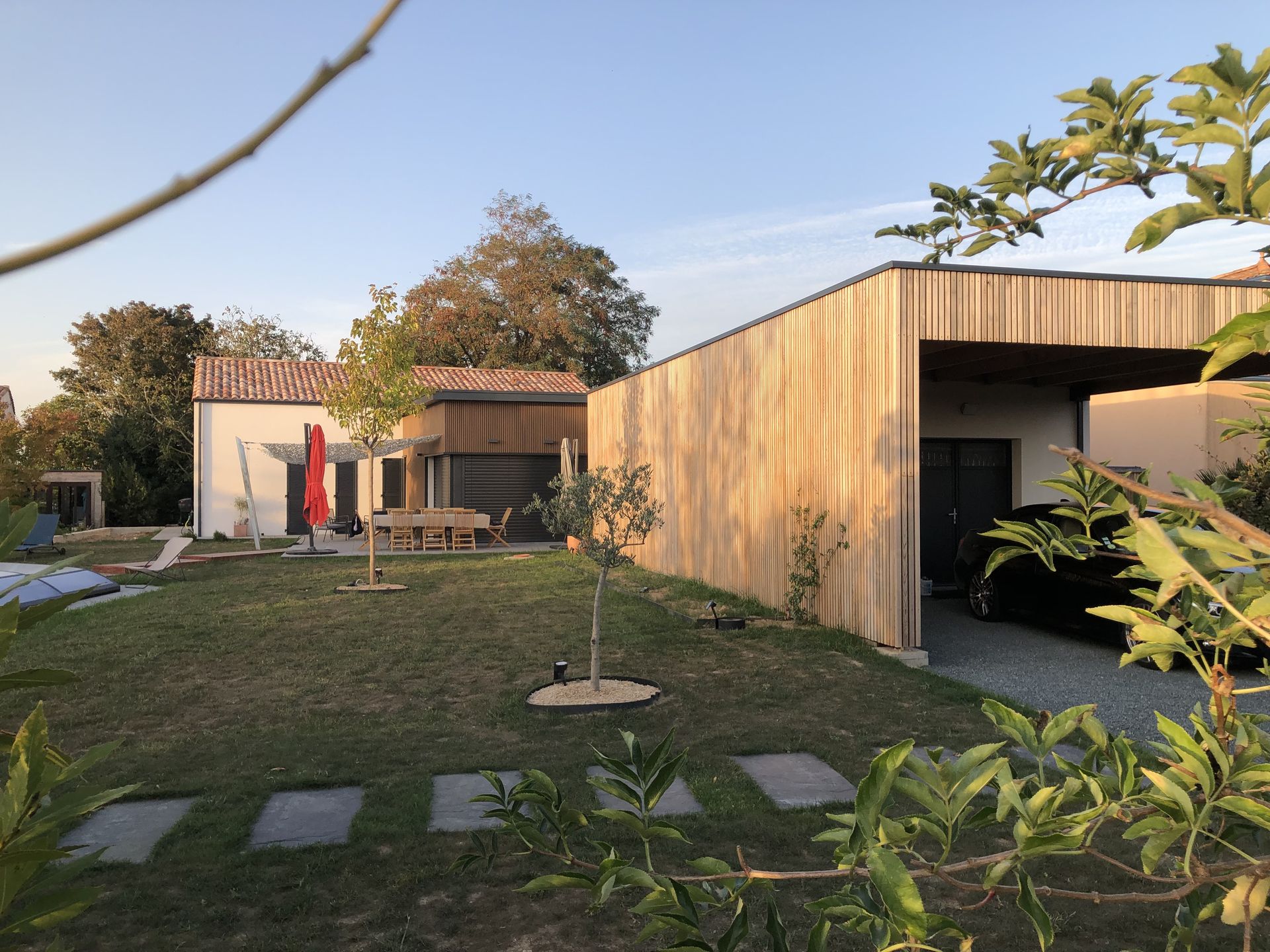 Photo depuis l'entrée de la maison Le Bouil